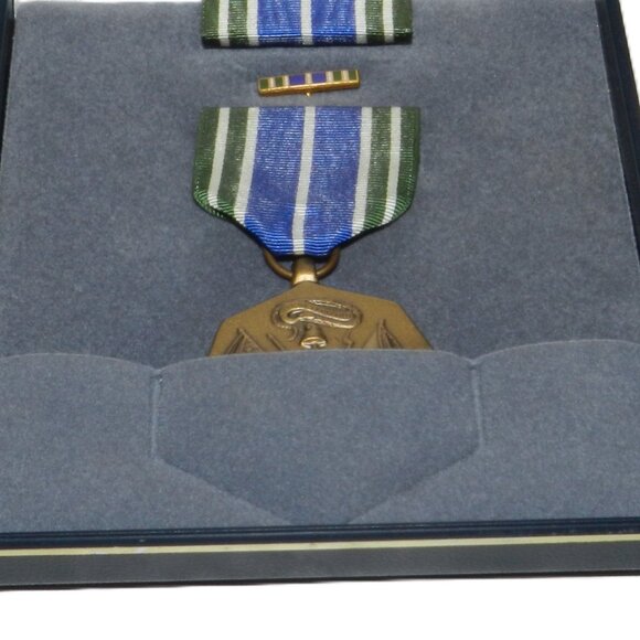 Vintage Military Achievement Gold Medal - Picture 2 of 12